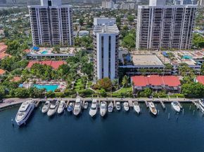3610 Yacht Club Dr 909, Aventura FL 33180