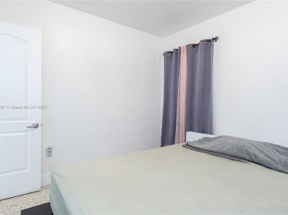 10370 SW 34th St, Miami FL 33165