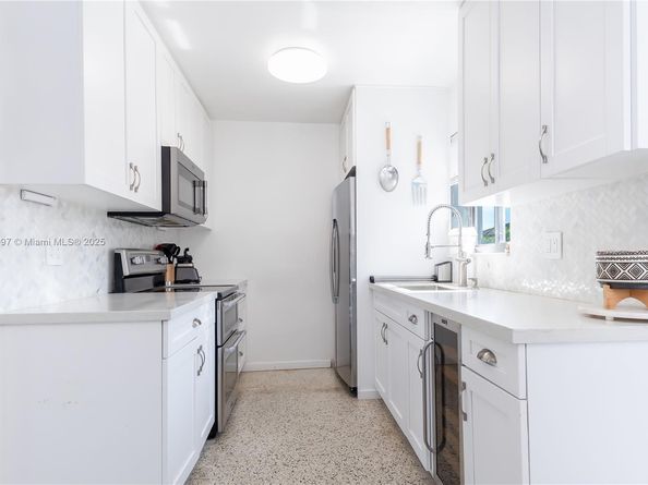10370 SW 34th St, Miami FL 33165