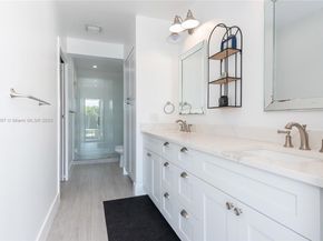 10370 SW 34th St, Miami FL 33165