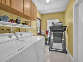 21424 NE 19th Ct, Miami FL 33179