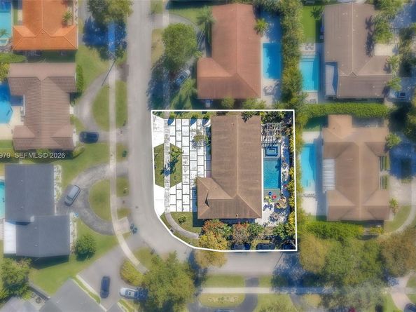 21424 NE 19th Ct, Miami FL 33179