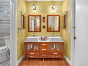 21424 NE 19th Ct, Miami FL 33179