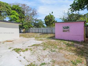 2840 NW 171st St, Miami Gardens FL 33056