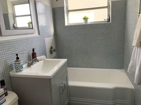 424 NE 82nd St 4C, Miami FL 33138