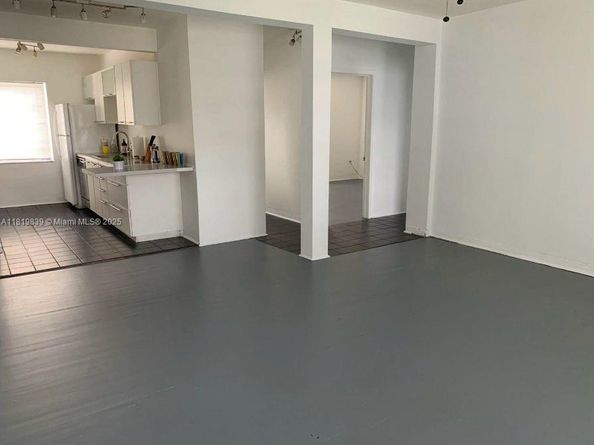 424 NE 82nd St 4C, Miami FL 33138