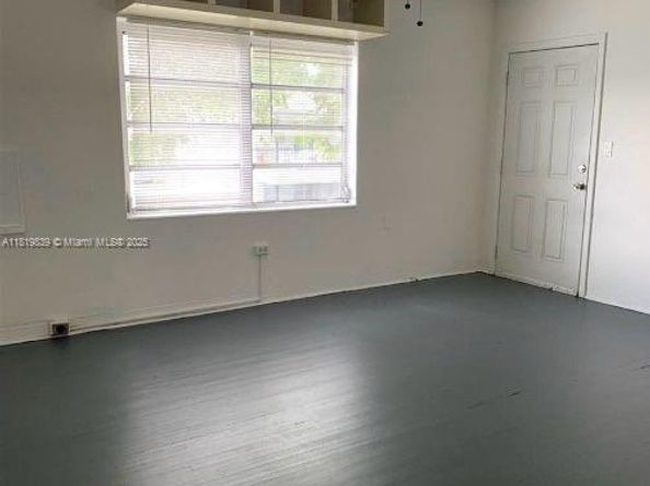 424 NE 82nd St 4C, Miami FL 33138