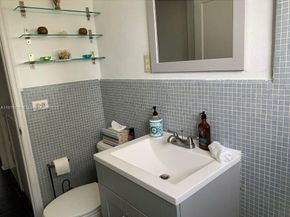 424 NE 82nd St 4C, Miami FL 33138