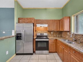 3039 NW 43rd Ter, Miami FL 33142