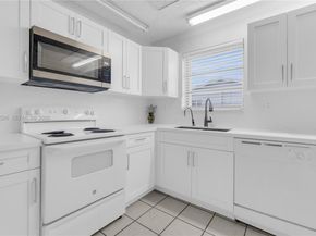 21131 NW 30th Ct, Miami Gardens FL 33056