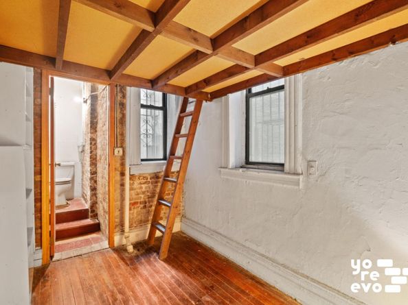 633 East 11th Street 3, New York NY 10009