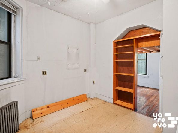 633 East 11th Street 3, New York NY 10009