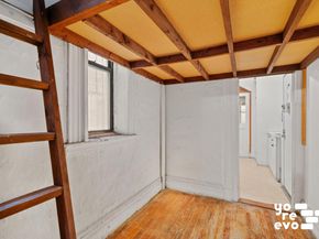 633 East 11th Street 3, New York NY 10009