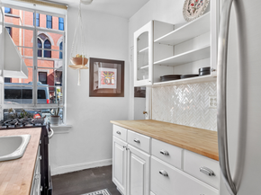 224 East 17th Street 1F, New York NY 10003