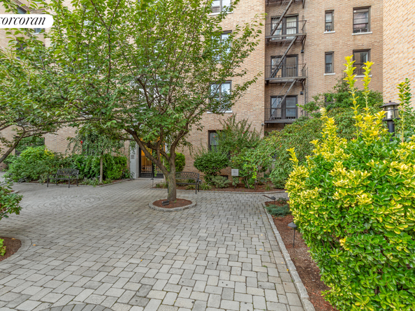 148-09 Northern Boulevard 5N, Queens NY 11354