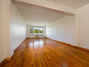 525 Ocean Parkway 4A, Brooklyn NY 11218