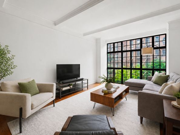 230 East 50th Street 4C, New York NY 10022