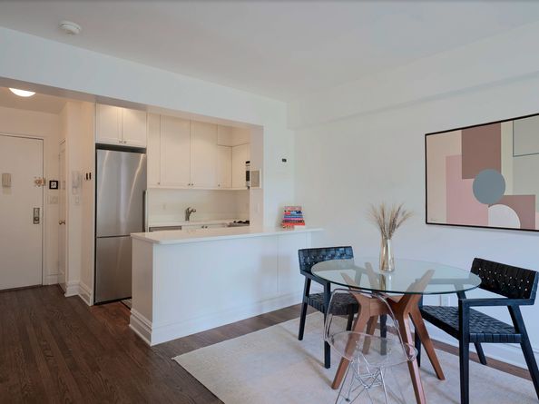 60 East 9th Street 515, New York NY 10003