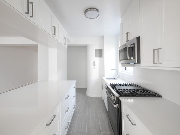 20 East 68th Street 9A, New York NY 10065
