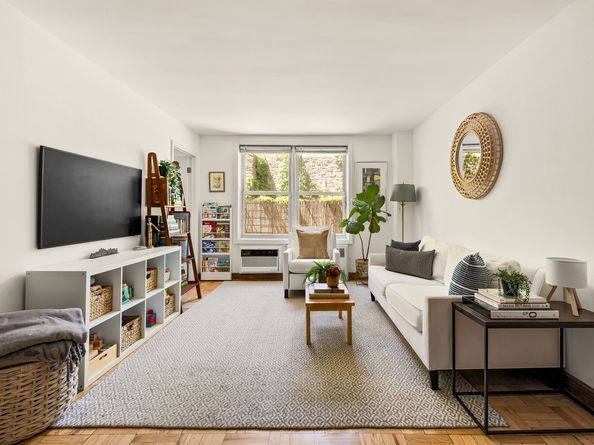 651 Vanderbilt Street 2A, Brooklyn NY 11218