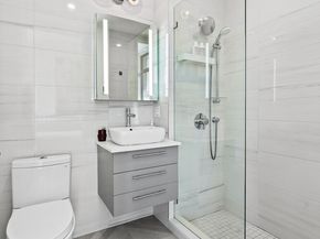 10-64 Jackson Avenue 2A, Queens NY 11101