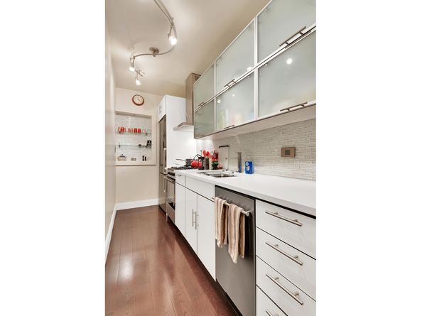 64 East 94th Street 2B, New York NY 10128