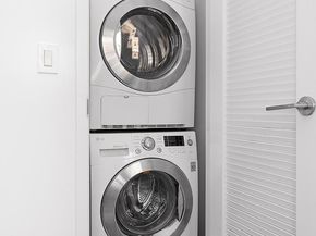 416 West 52nd Street 502, New York NY 10019