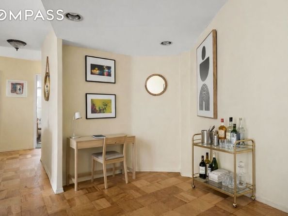 225 East 36th Street 10N, New York NY 10016