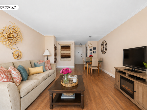209 East 56th Street 9E, New York NY 10022