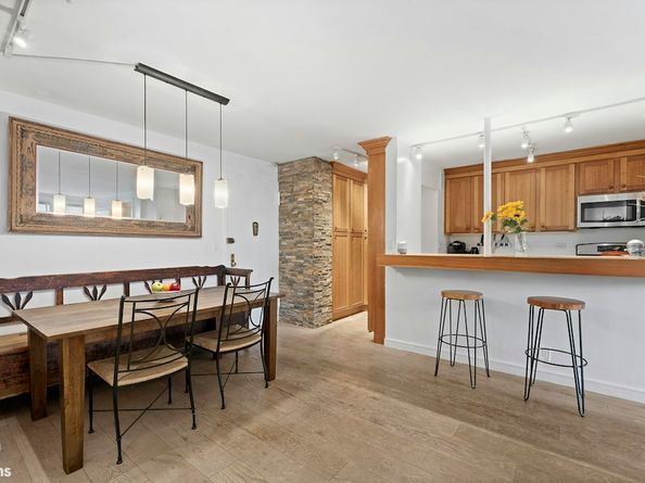 245 East 25th Street 9C, New York NY 10010