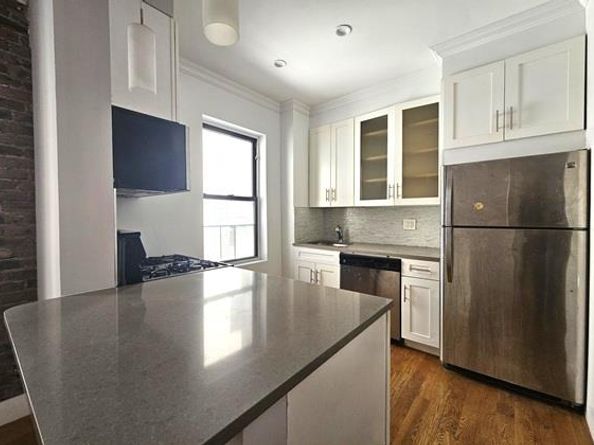 21-28 35th Street 2G, Queens NY 11105