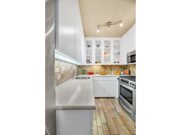 50 East 89th Street 19B, New York NY 10128