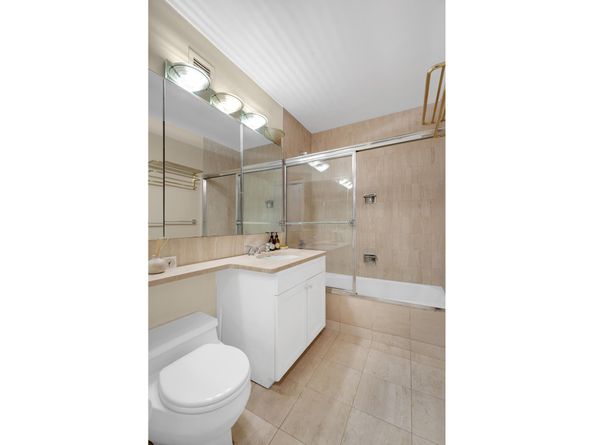 50 East 89th Street 19B, New York NY 10128