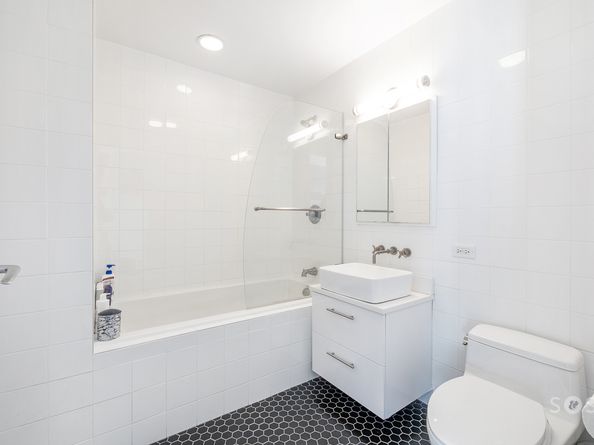 20 Broadway 503, Brooklyn NY 11211