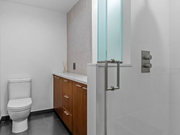 335 West 38th Street 6, New York NY 10018