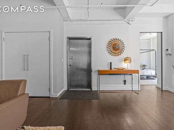 335 West 38th Street 6, New York NY 10018