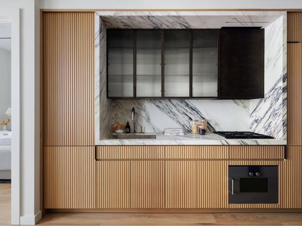 135 East 47th Street 24B, New York NY 10017
