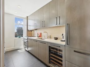 465 West 23rd Street 19D, New York NY 10011