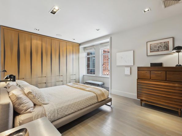 465 West 23rd Street 19D, New York NY 10011