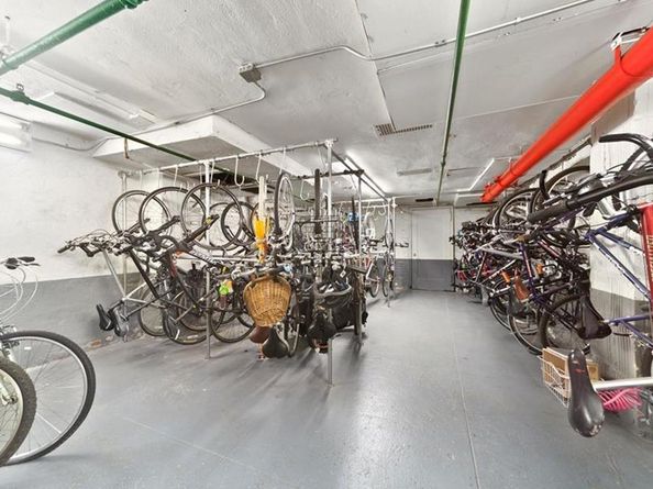 465 West 23rd Street 19D, New York NY 10011