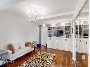 5 Tudor City Place 933, New York NY 10017