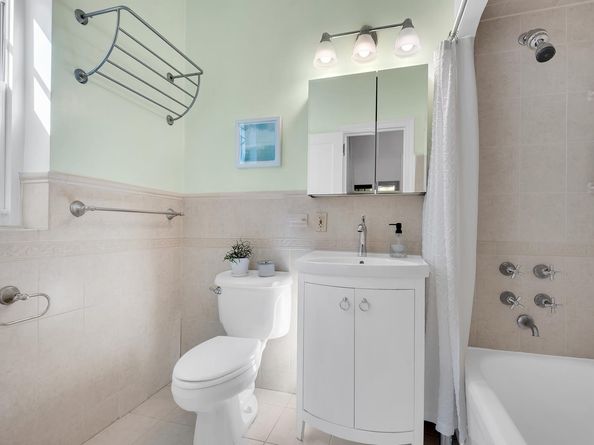 35-25 77th Street B44, Queens NY 11372