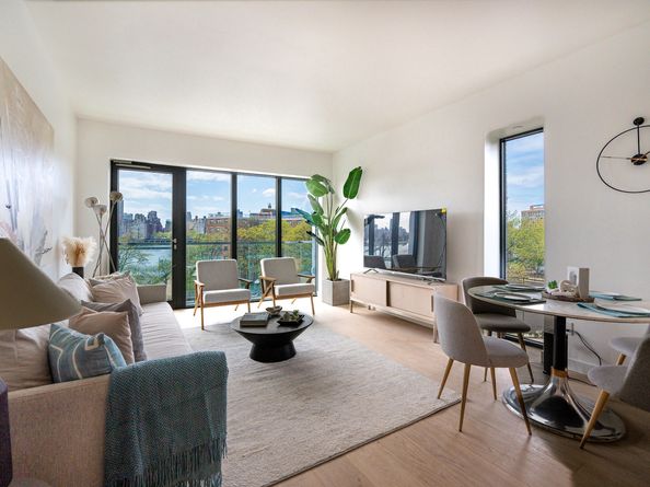 30-05 Vernon Boulevard 2K2, Queens NY 11102