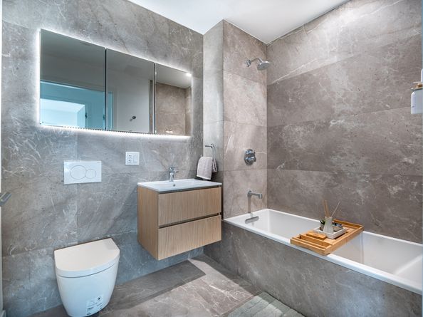 30-05 Vernon Boulevard 2K2, Queens NY 11102