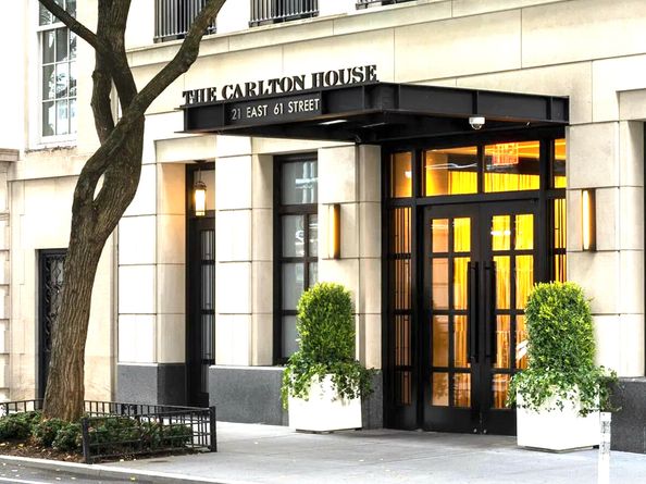 21 East 61st Street 8E, New York NY 10065