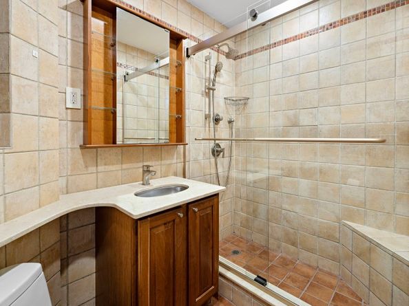 344 West 49th Street 1A, New York NY 10019