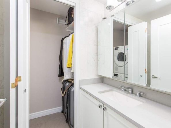 330 East 38th Street 9P, New York NY 10016