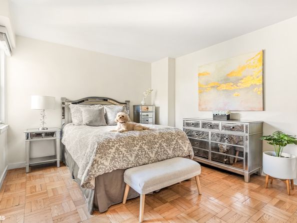 101 West 12th Street 8Z, New York NY 10011