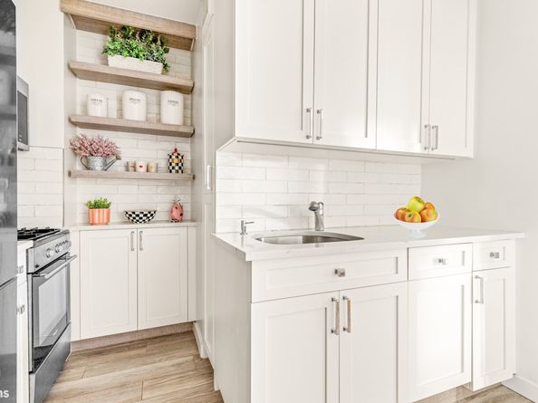 101 West 12th Street 8Z, New York NY 10011