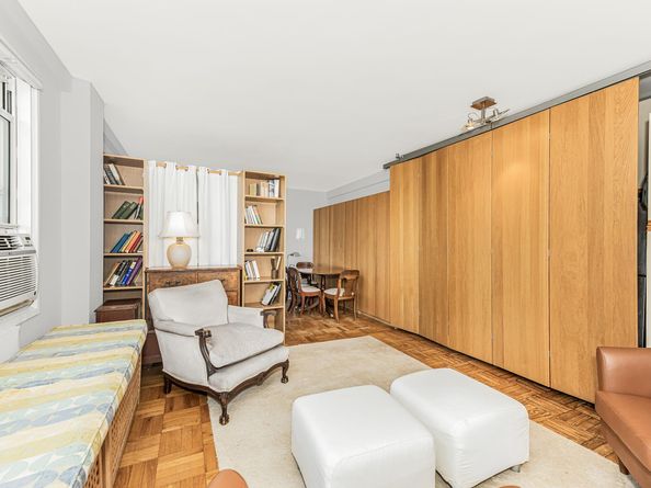 3935 Blackstone Avenue 4K, Bronx NY 10471